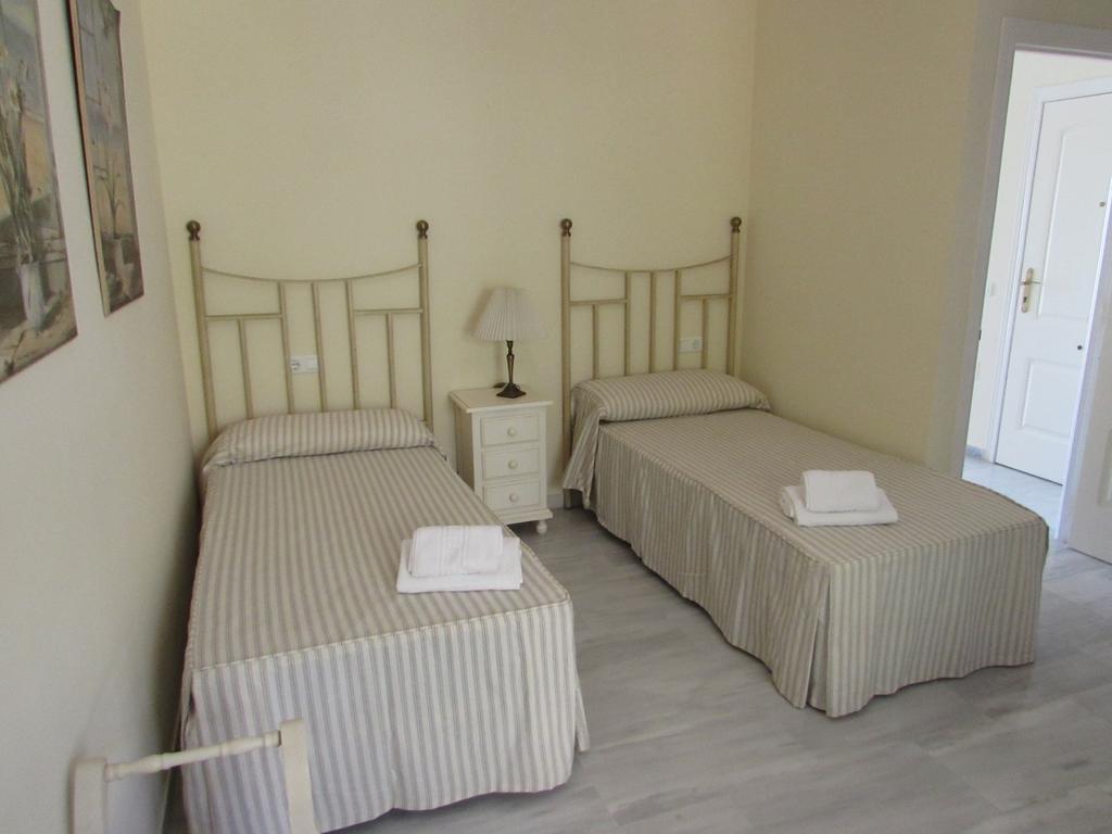 Home4Holidays Nerja Bilik gambar