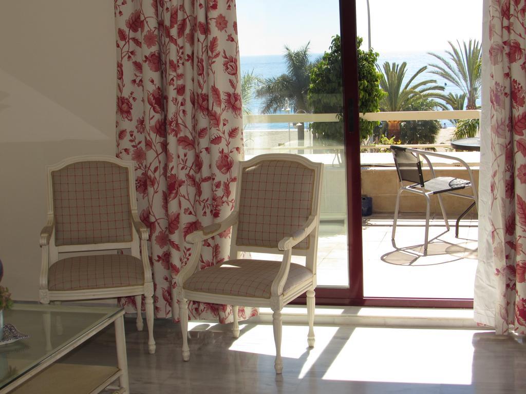 Home4Holidays Nerja Bilik gambar