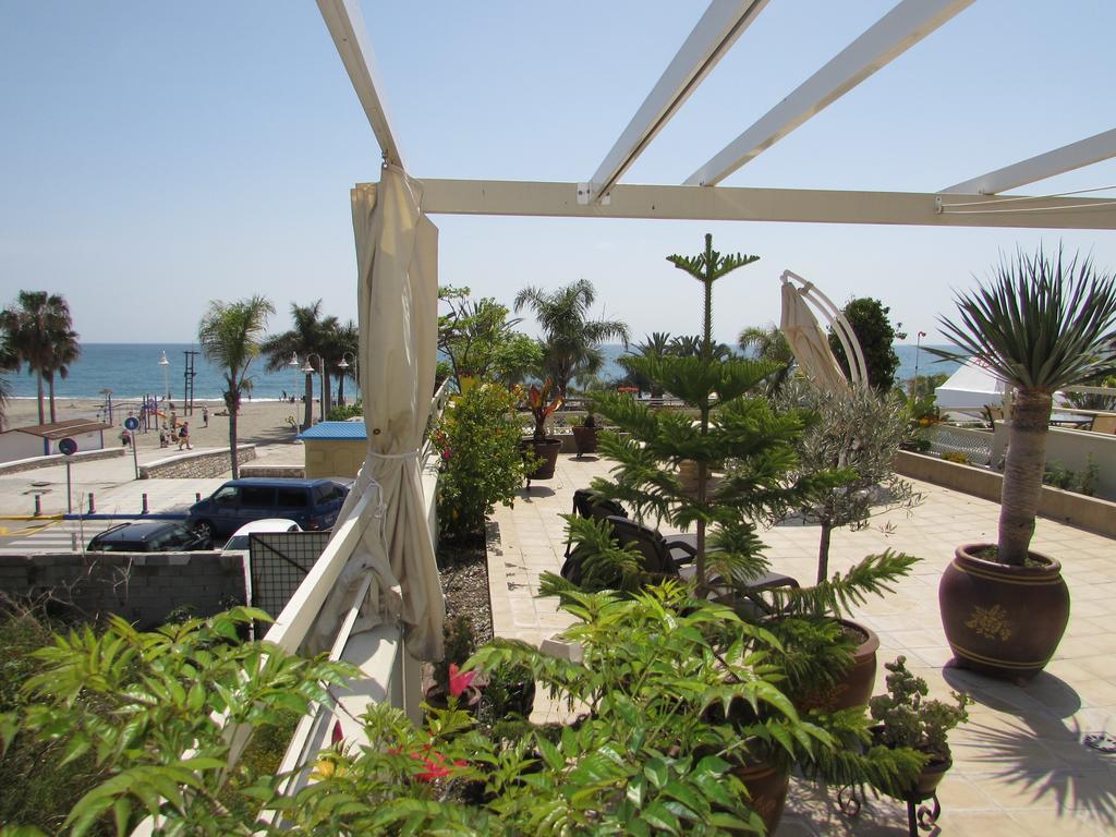 Home4Holidays Nerja Bilik gambar